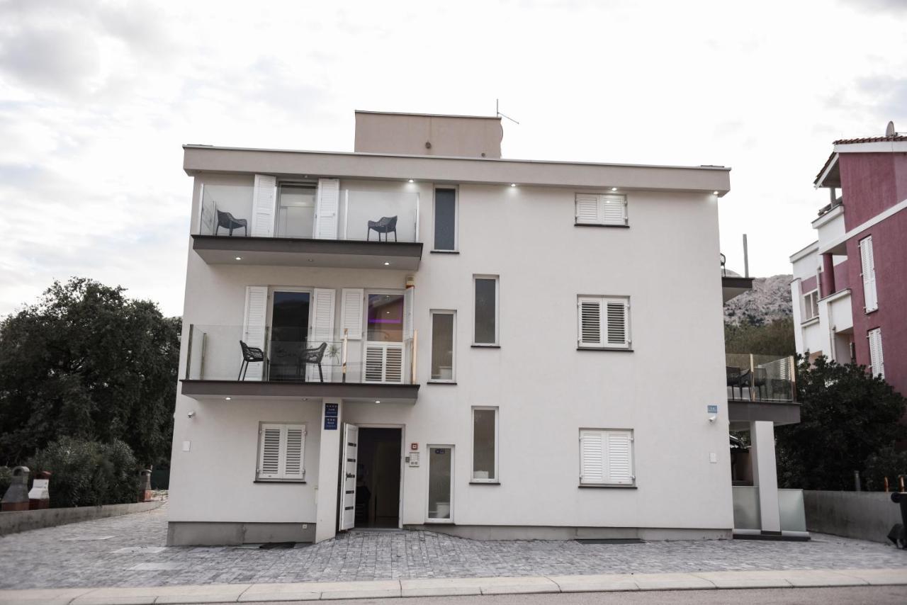Villa San Antonio-Exclusive Apartments Baska  Exterior photo